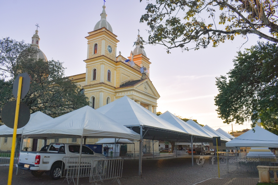 montagem_festa (2) noticias.jpg