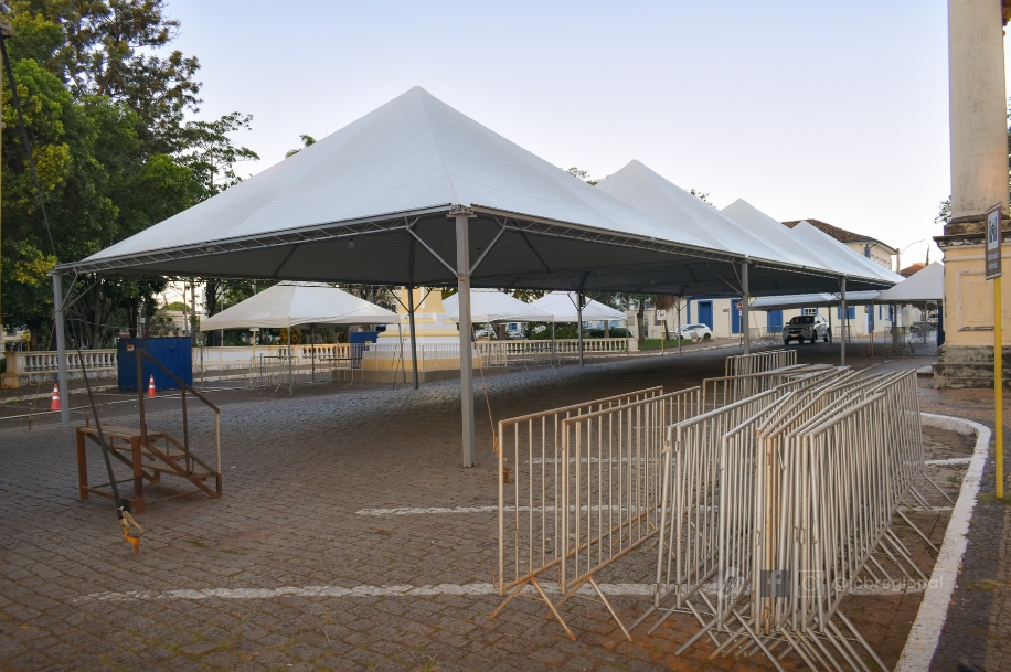 montagem_festa (5) noticias.jpg